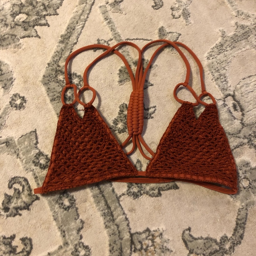 NWOT Acacia Thailand Top